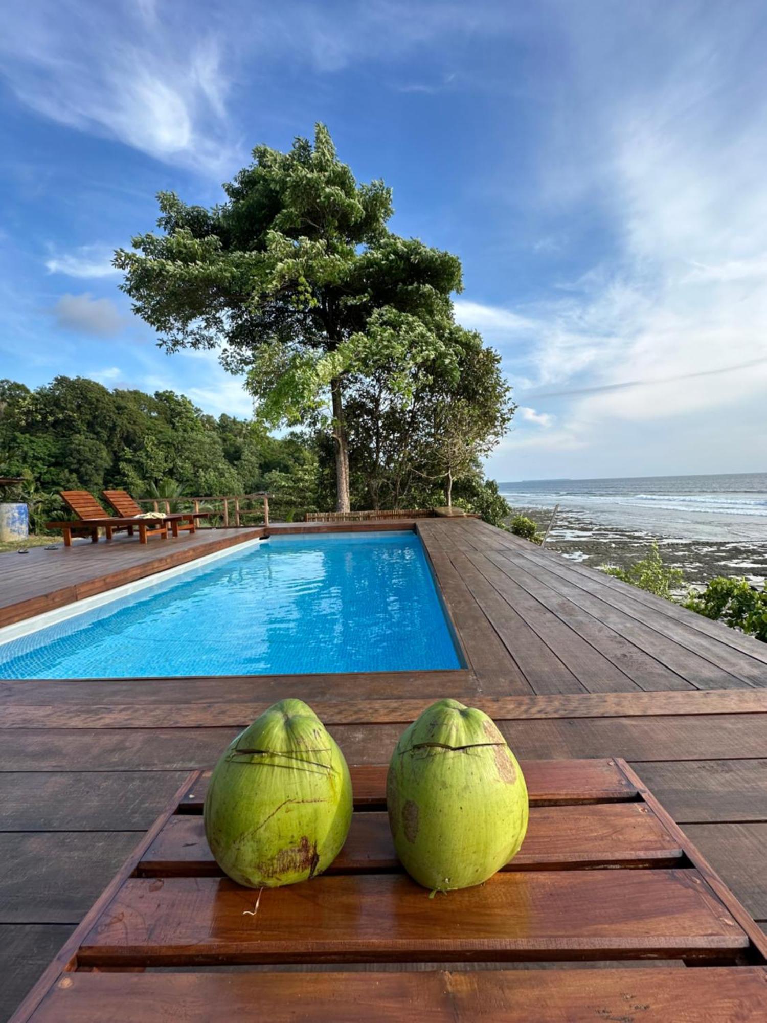 Baturundung Surf Resort Naibos Екстериор снимка