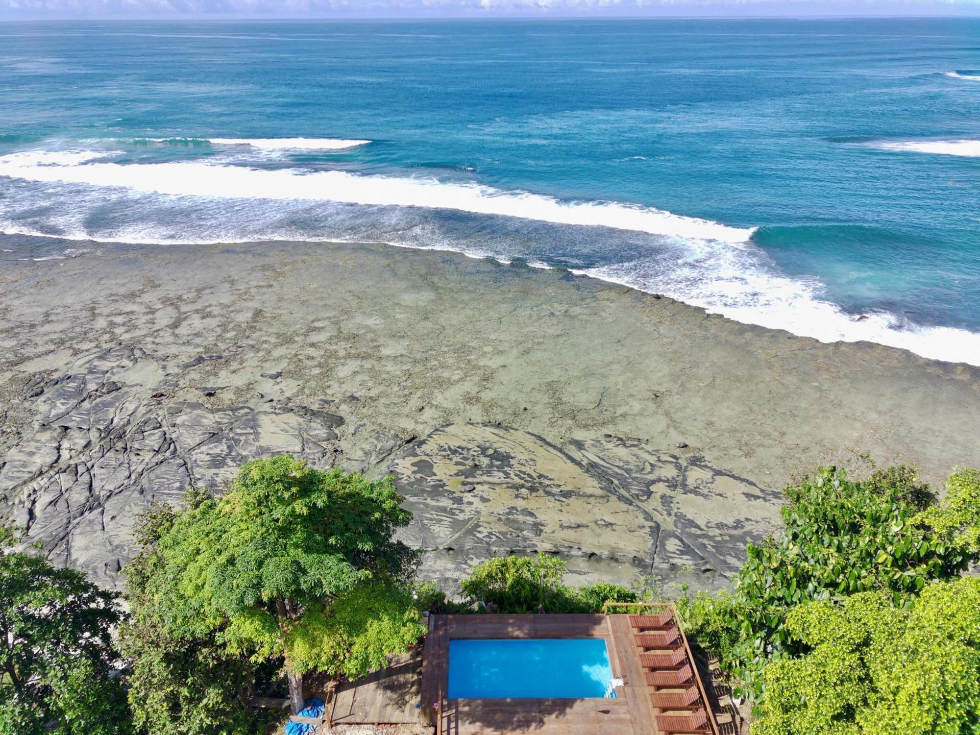 Baturundung Surf Resort Naibos Екстериор снимка